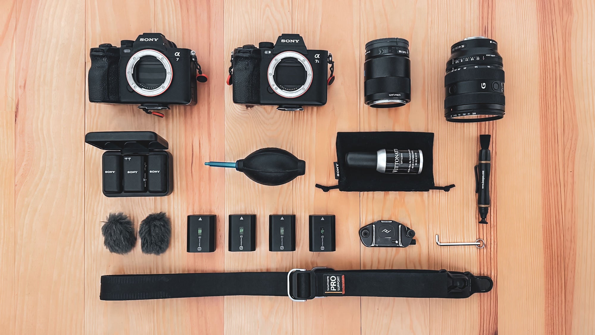 Delphine & Maxime's hybrid travel kit