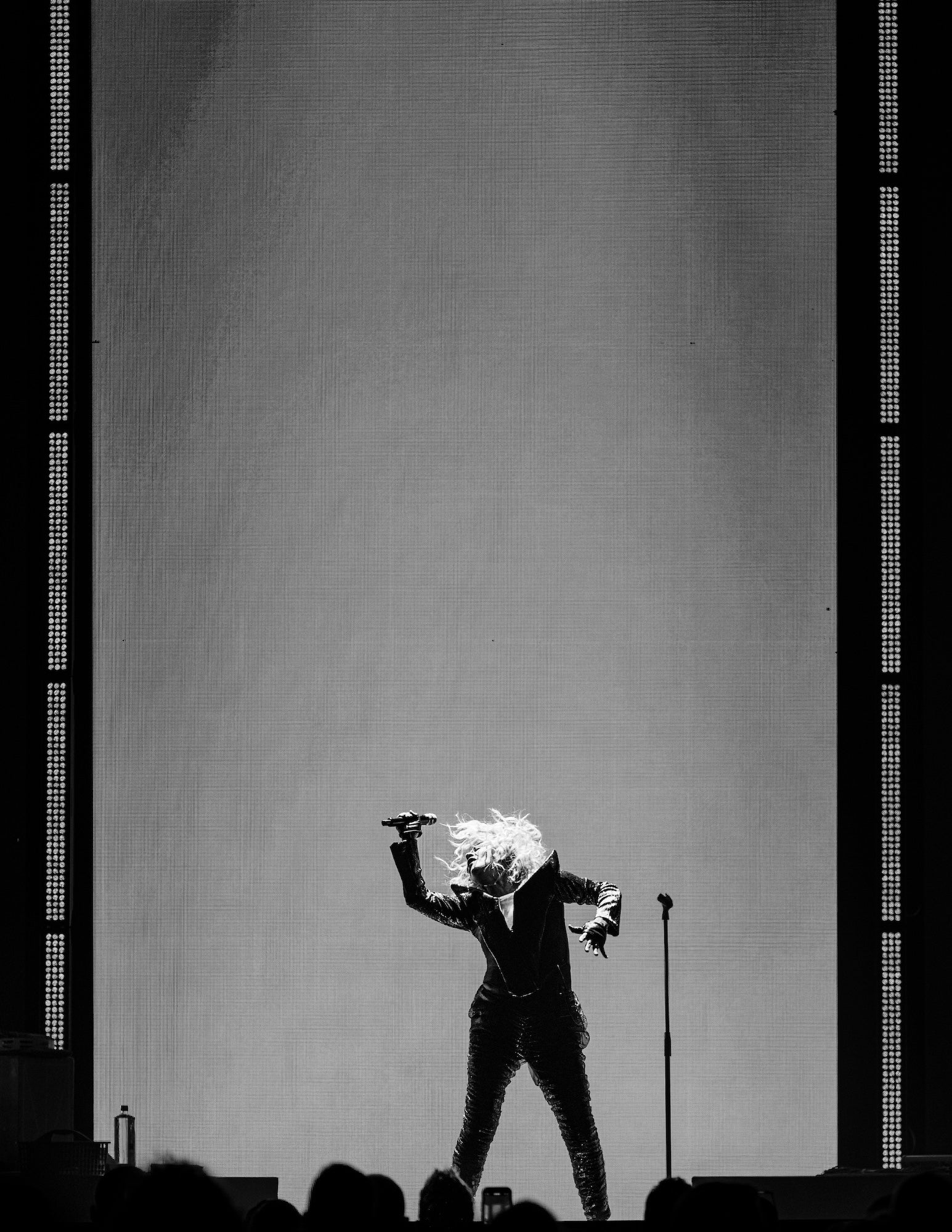 Cyndi Lauper - photo by Dimitry Mak. Sony Alpha 7R IV. Sony 70-200mm f/2.8 G Master II. 1/350-sec., f/2.8, ISO 640