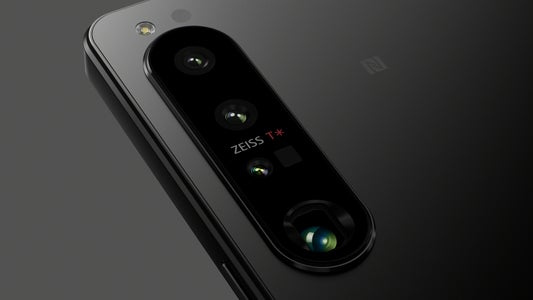 Sony Xperia 1 IV, 16mm ultra-wide lens, 24mm wide lens & 85-125mm telephoto zoom lens
